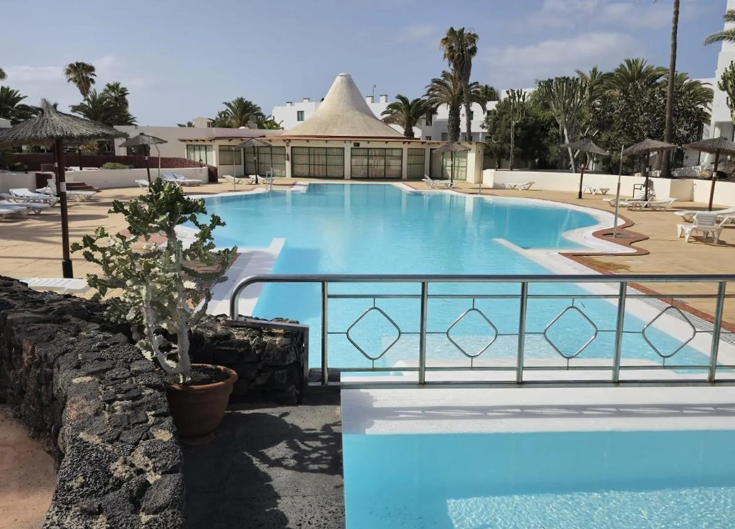 Bungalow Aqua Sol - Playa Roca Residence - Sea Front Access - Free Ac - Wifi Costa Teguise 0*,  Spain