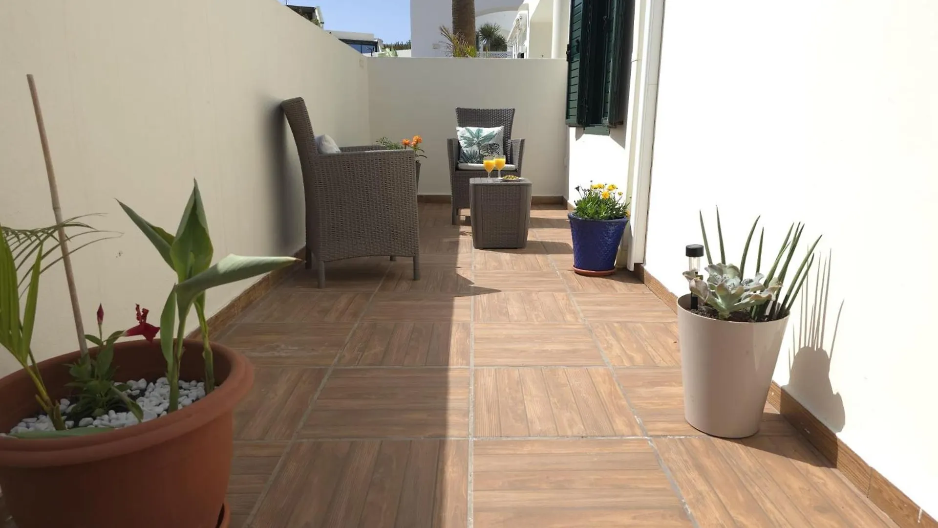 Bungalow Aqua Sol - Playa Roca Residence - Sea Front Access - Free Ac - Wifi Costa Teguise Apartment