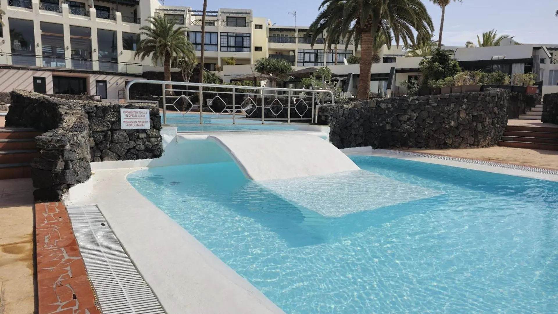 Bungalow Aqua Sol - Playa Roca Residence - Sea Front Access - Free Ac - Wifi Costa Teguise Spain