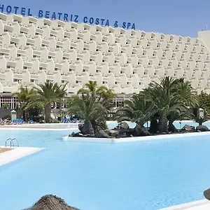Beatriz Costa & Hotel