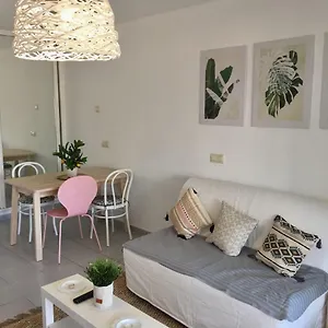 Luxury Estudio En Playa Roca A Primera Linea Del Mar Costa Teguise