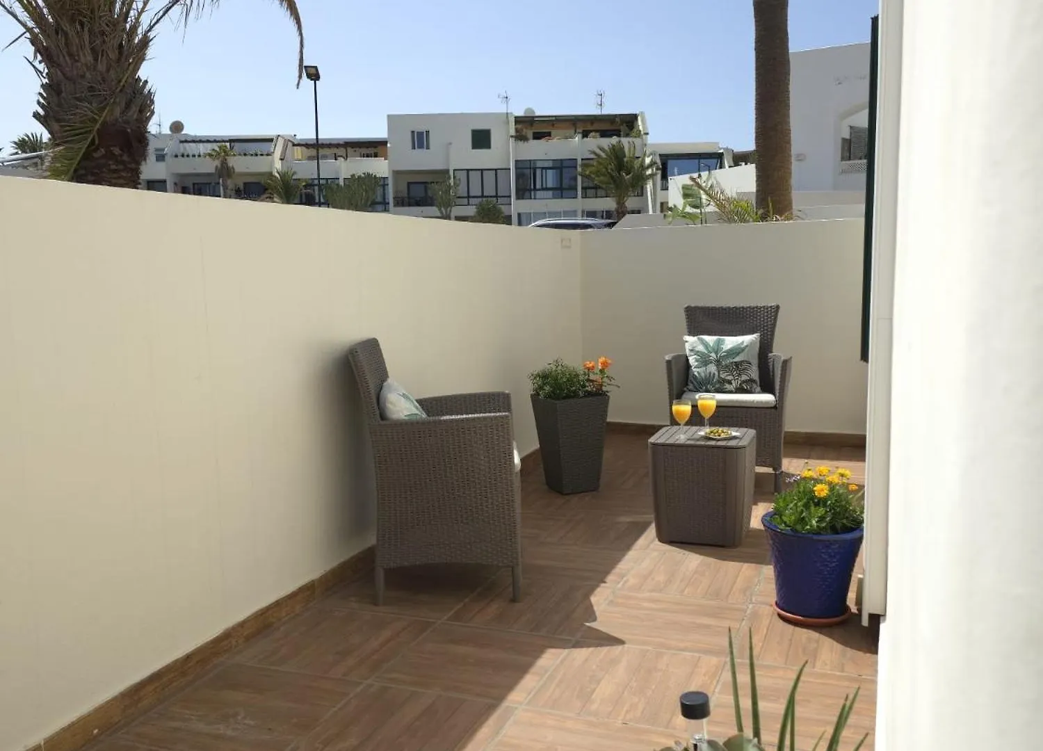 Apartmán Bungalow Aqua Sol - Playa Roca Residence - Sea Front Access - Free Ac - Wifi Costa Teguise